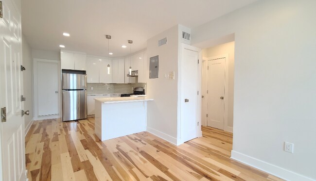 Foto del edificio - 6405 Boulevard E