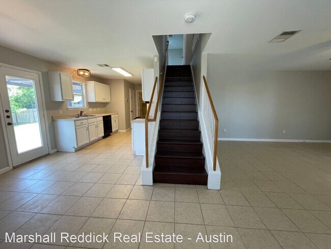 Building Photo - 4 br, 2.5 bath House - 1002 Clayton Dr