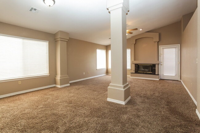 Building Photo - 1612 Blanco Dr