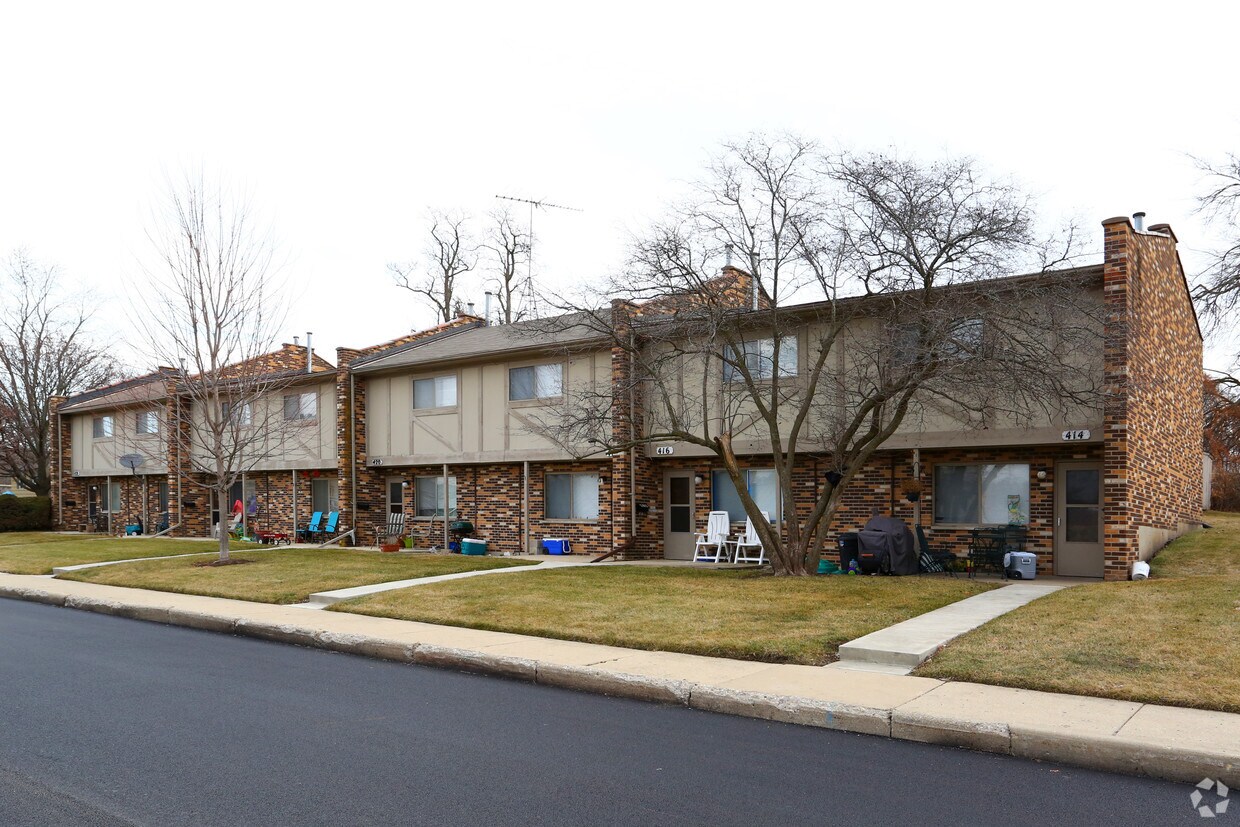 414 N River St, Batavia, IL 60510 Apartments in Batavia, IL