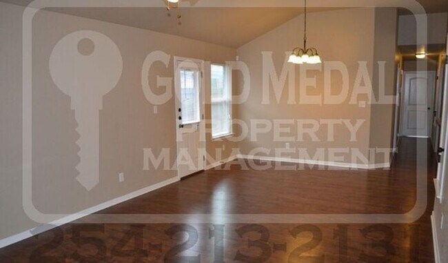 Foto del edificio - 1110 Grace Point Dr