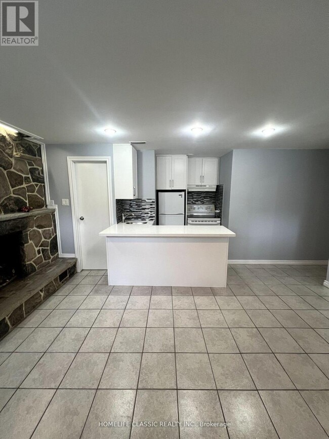 Building Photo - 159-BS159 Yorkview Dr
