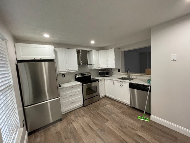 Building Photo - 8308 Silver Trumpet Dr
