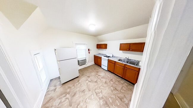 Building Photo - 8 S Normal St