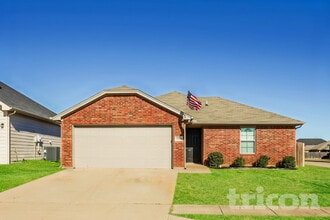 Building Photo - 12313 Hunters Cabin Ct