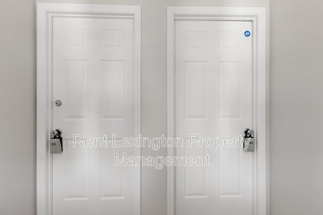 Foto del edificio - 1200 Tishoff Dr