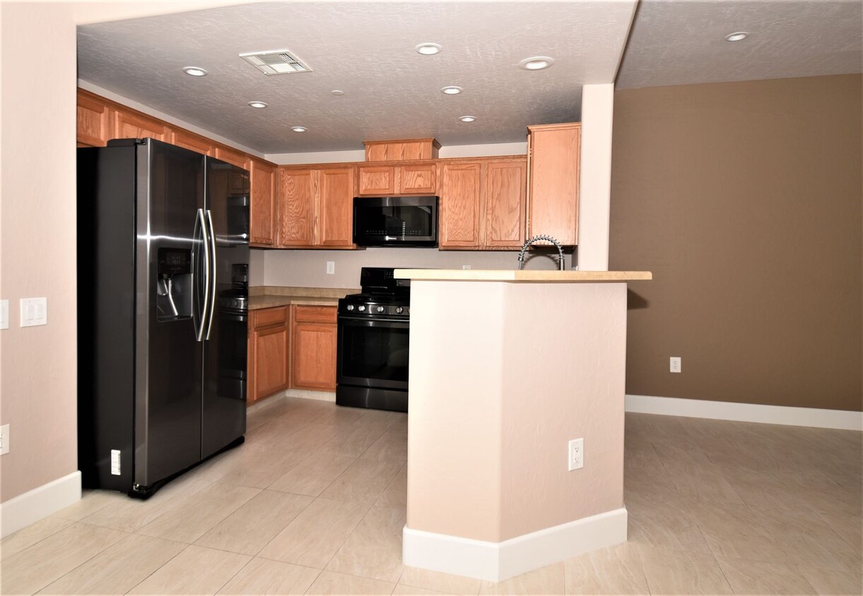 Foto principal - Fantastic 1 Bedroom Condo With Attached Ga...