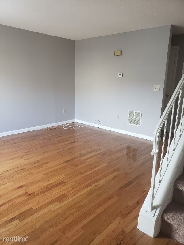 Building Photo - 112 Pierpont Rd