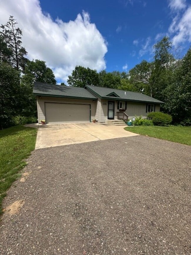 Foto del edificio - Breezy Point Home 3 bedroom, 2 bath, 2 car Garage