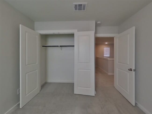 Building Photo - 9835 Willow Creek Commerce Dr