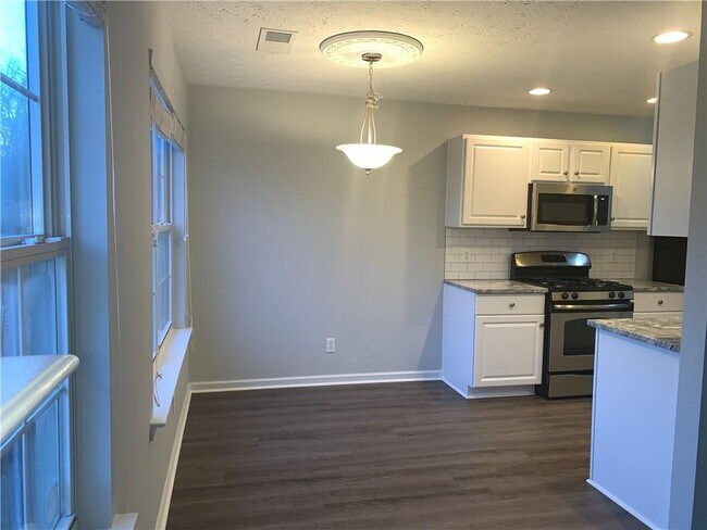 Foto del edificio - 2035 Keenland Ct