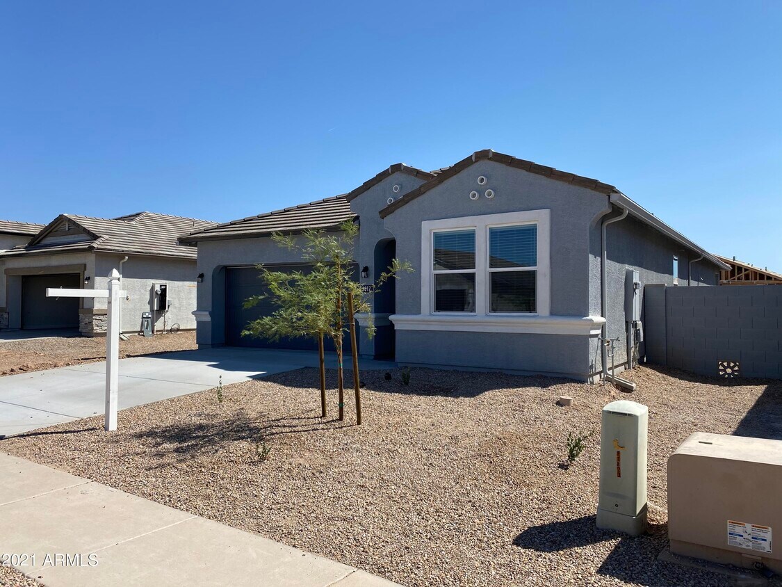Building Photo - 1817 W Pima Ave