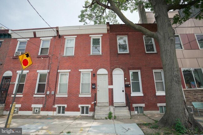 Building Photo - 2321 E Boston St