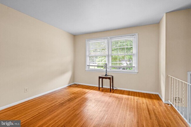 Building Photo - 636 Woodland Ave