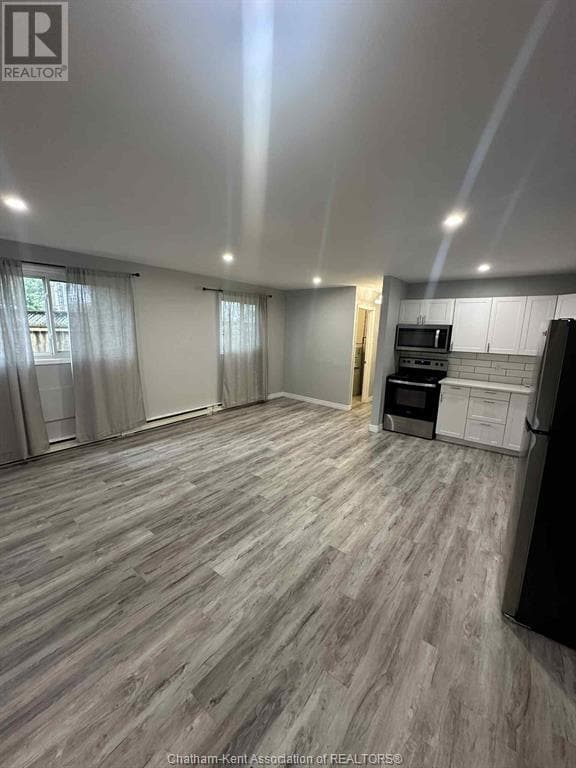Photo principale - 222 St Clair St