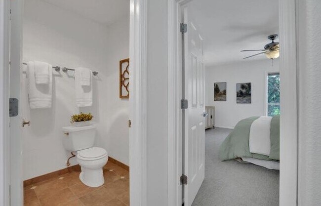 Foto del edificio - 150 Sharene Ln