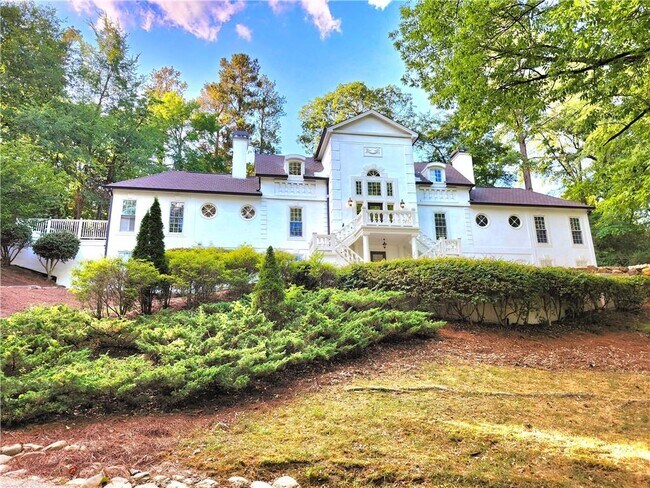 Building Photo - 5125 Powers Ferry Rd NW