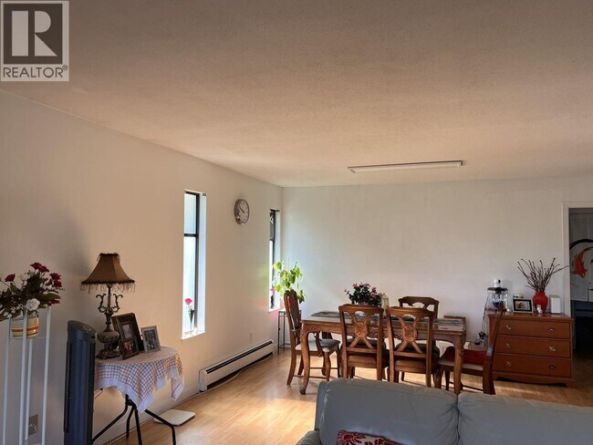 Photo du bâtiment - 9580 Blundell Rd