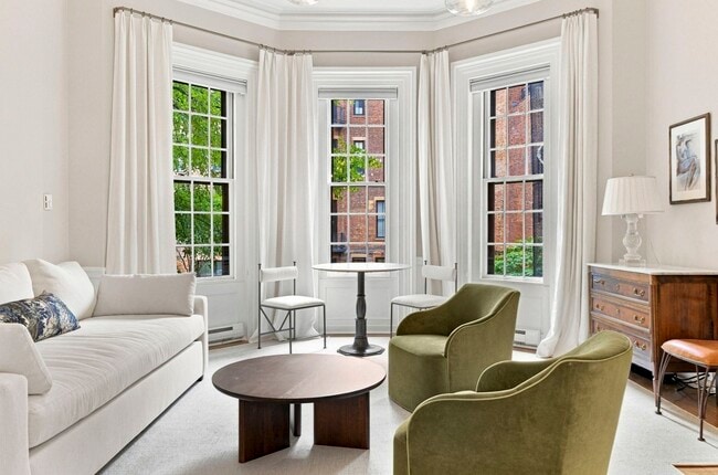 Building Photo - 80 Marlborough St