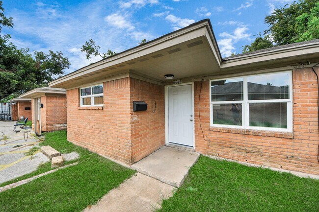 Foto del edificio - 5441 Minden St