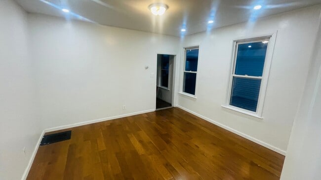 Building Photo - 1334 Blandina St