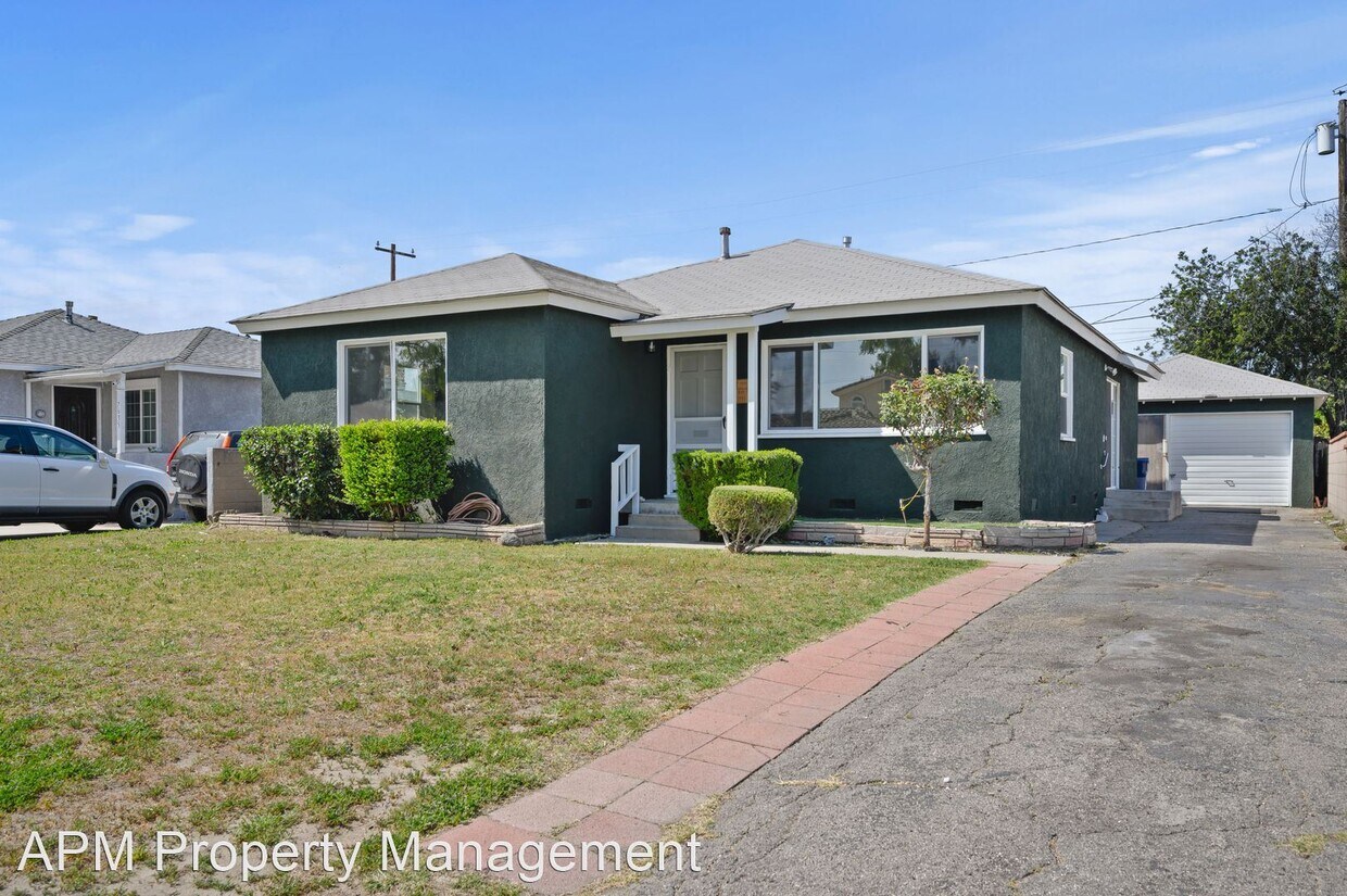 Primary Photo - 3 br, 2 bath House - 7631 Manzanar Ave