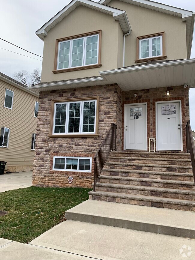 Prince's Bay Apartments under 1,990 Staten Island, NY 1 Rentals