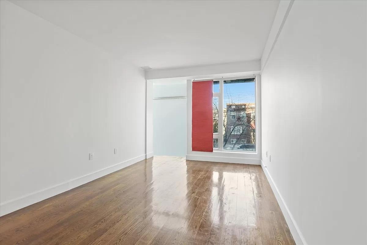 Photo - 2124 30th Ave - Apt 2C