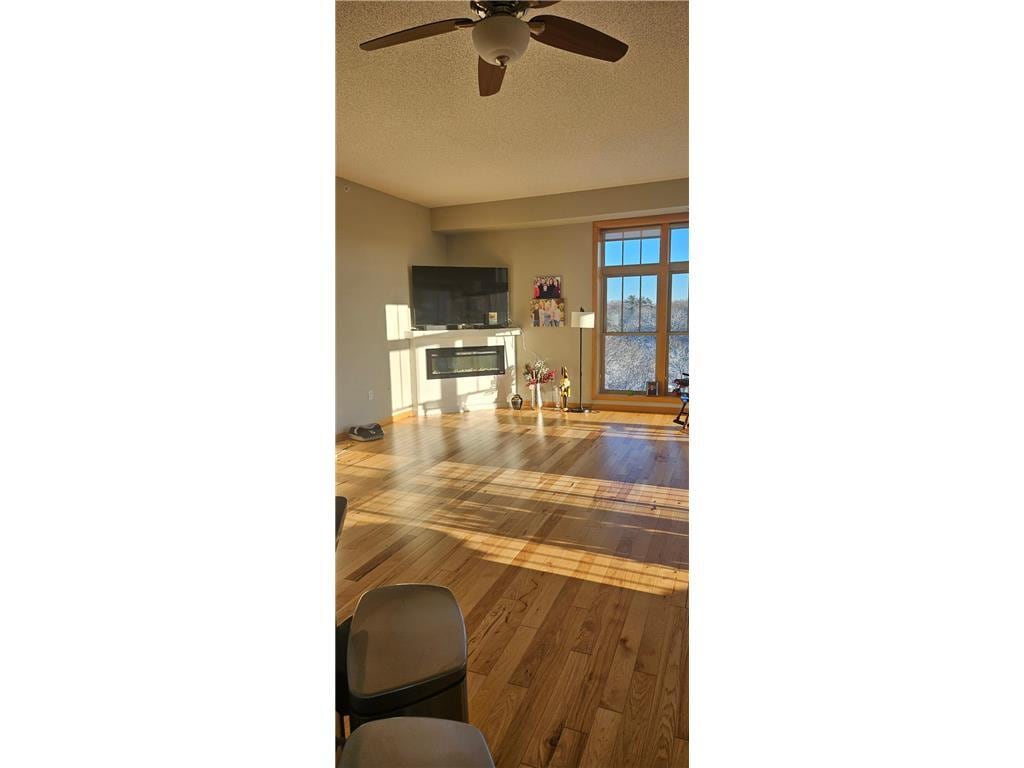 Foto del edificio - 2201 Village Ln