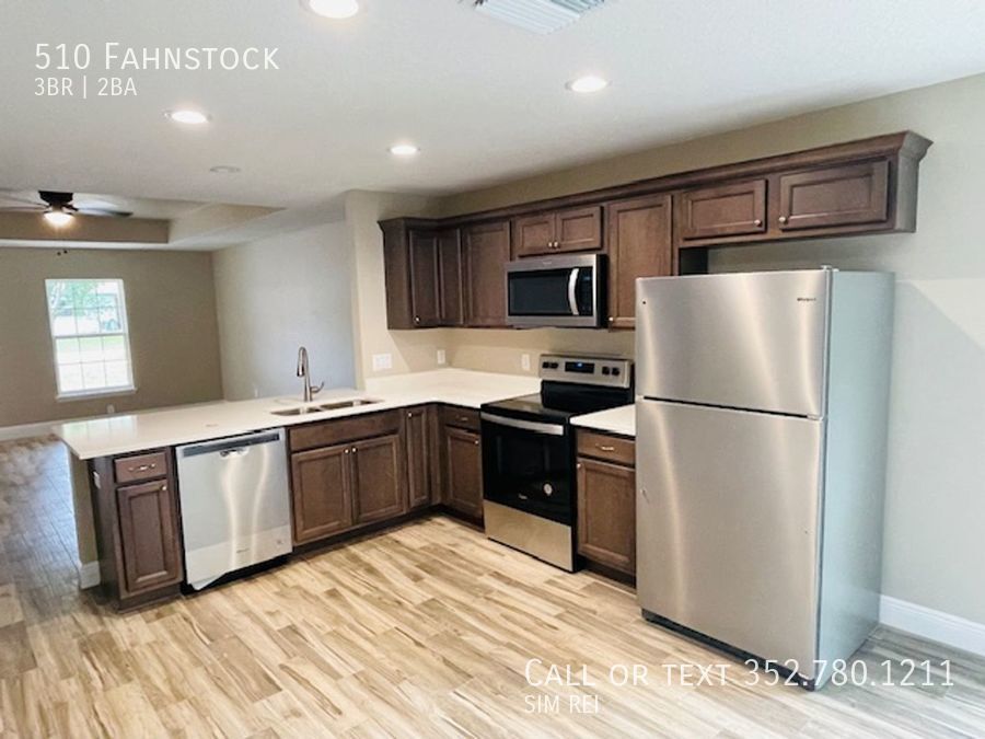 Primary Photo - Modern 3 Bed 2 Bath in Eustis!
