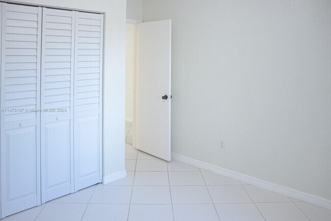 Foto del edificio - 7910 SW 204th St