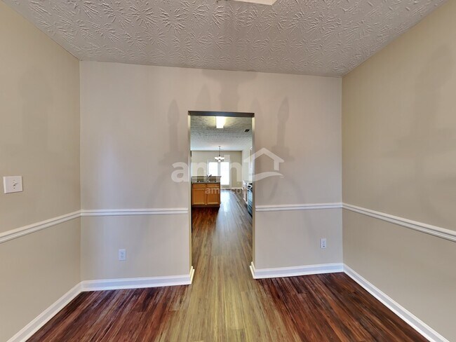 Building Photo - 732 Winbrook Drive