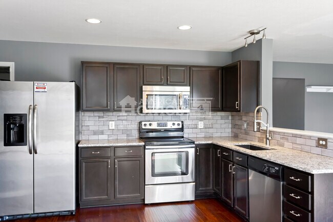 Foto del edificio - 5490 Windsor Court