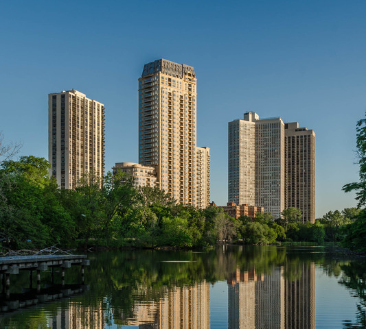 Foto del edificio - 2550 N Lakeview Ave