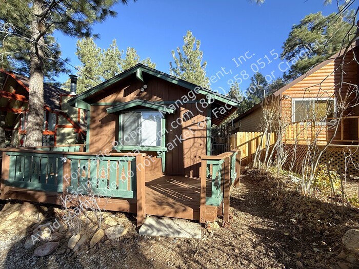 Primary Photo - Pet-Friendly Two Bedroom Cabin in Sugarloaf!