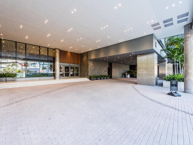 Foto del edificio - 88 SW 7th St