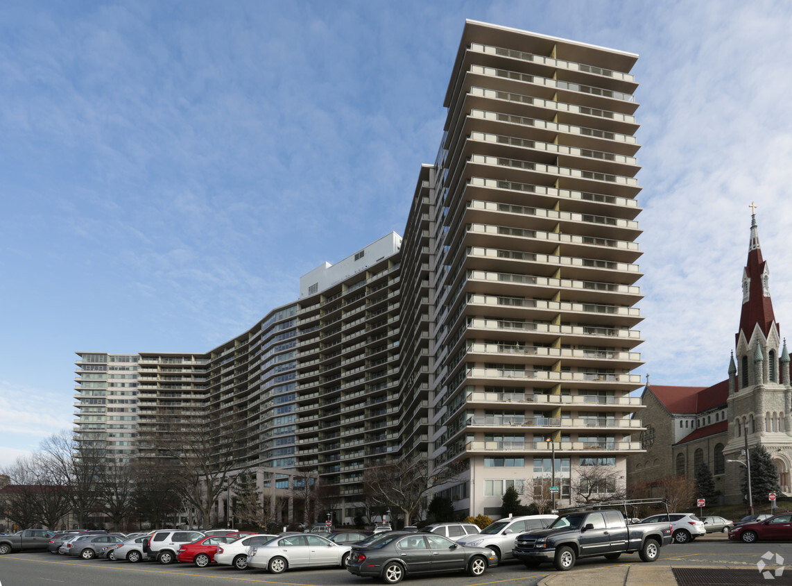 Foto principal - The Philadelphian Condominiums