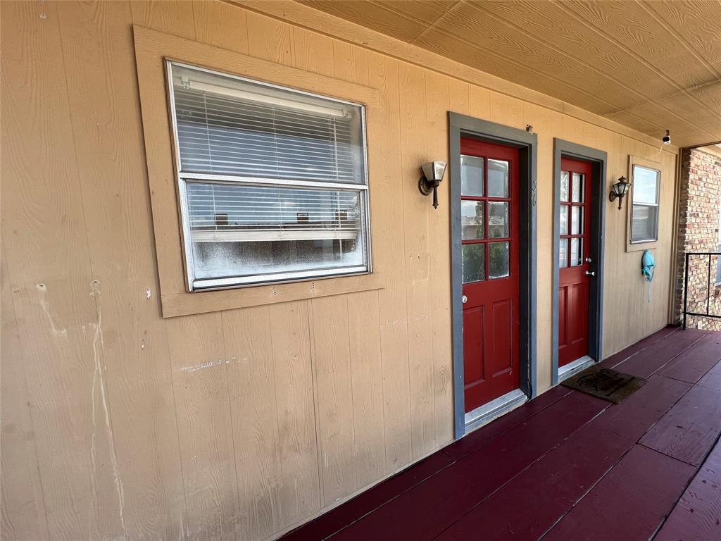 Primary Photo - 3303 W Greenridge Dr