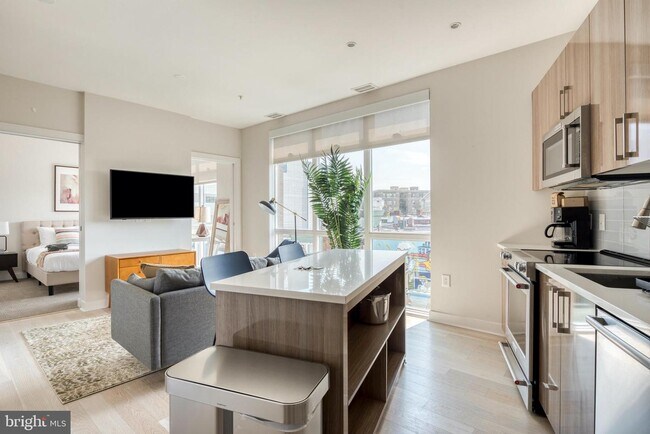 Foto del edificio - 1794 Lanier Pl NW