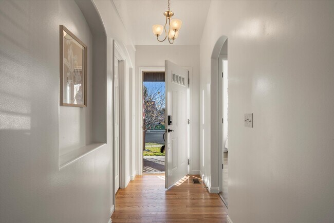 Foto del edificio - 4486 S 3600 W