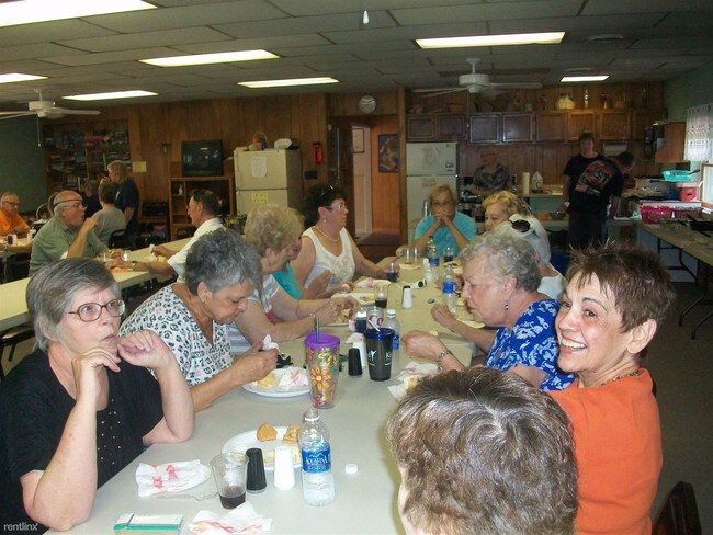 Foto del edificio - 146 Wilpark Dr