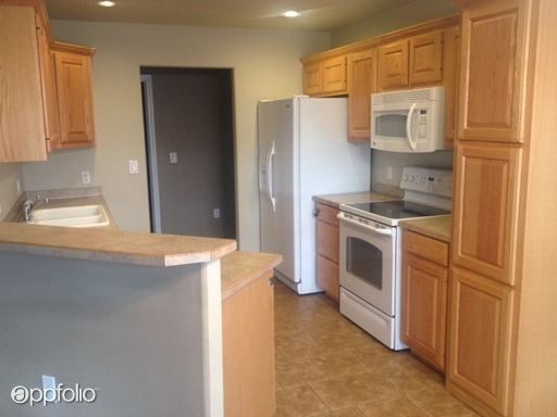 Building Photo - 2125 Reese Dr