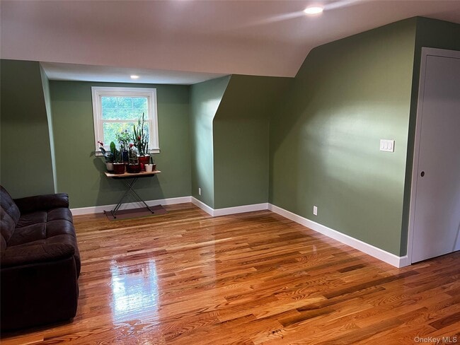 Building Photo - 307 Emerson Pl