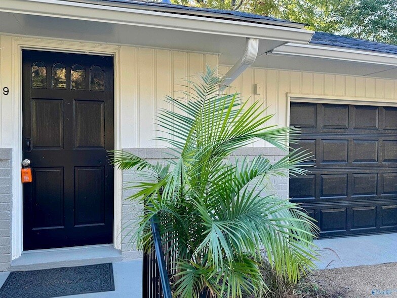 Primary Photo - 2019 Lance Rd NW
