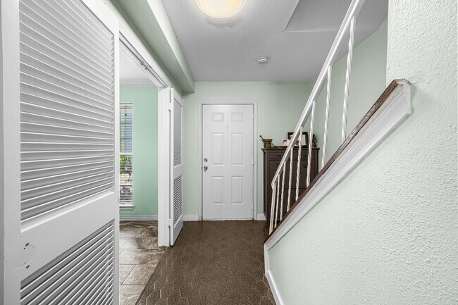 Building Photo - 11515 Burdine St