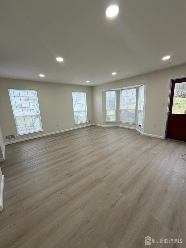 Building Photo - 32 Columbus Dr