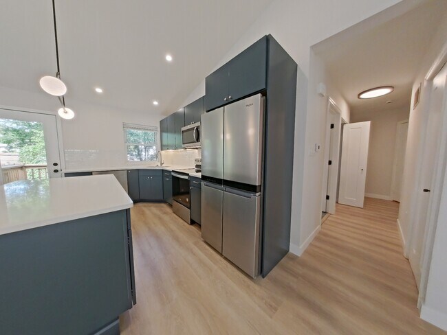 Foto del edificio - 287 Caroline Ave