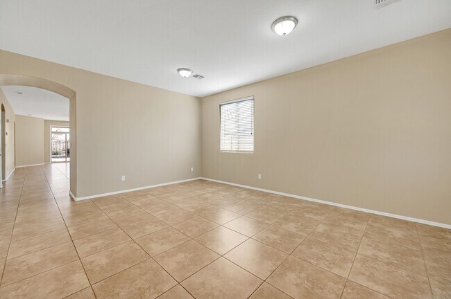 Building Photo - 873 S 176th Ln