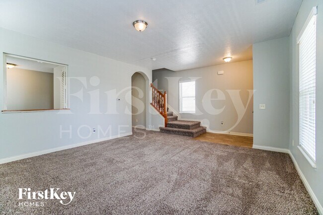 Foto del edificio - 5643 Holly River Ave