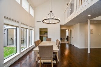 Building Photo - 7711 Hopewell Ln